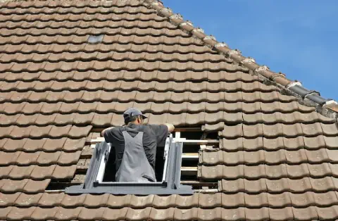 Pose de velux - Mézières-lez-Cléry